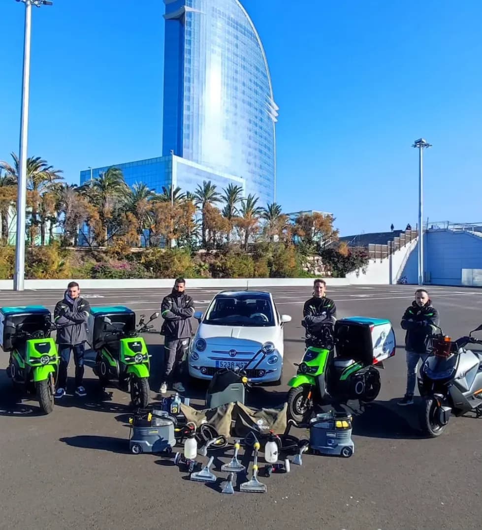 El equipo de Limpieza de Sofás Madrid